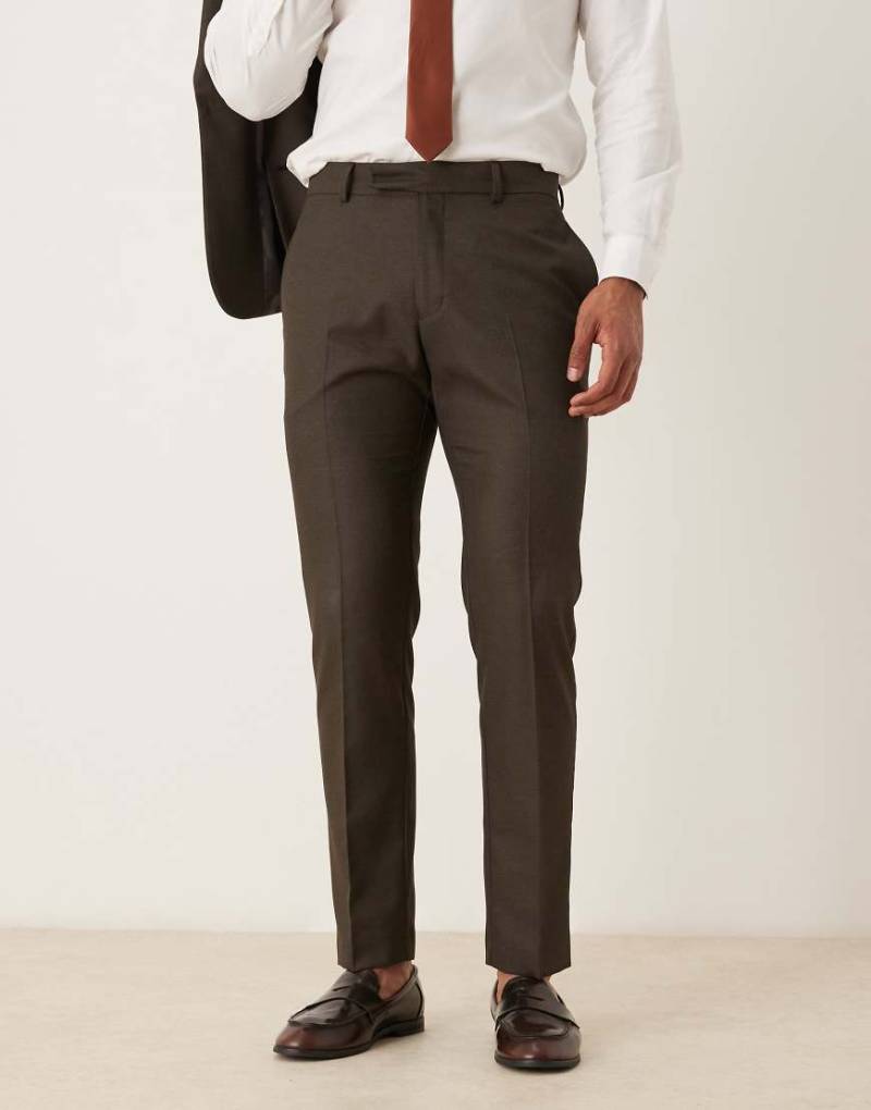 ASOS DESIGN - Schmal geschnittene Anzughose in Braun mit feiner Struktur-Grün von ASOS DESIGN