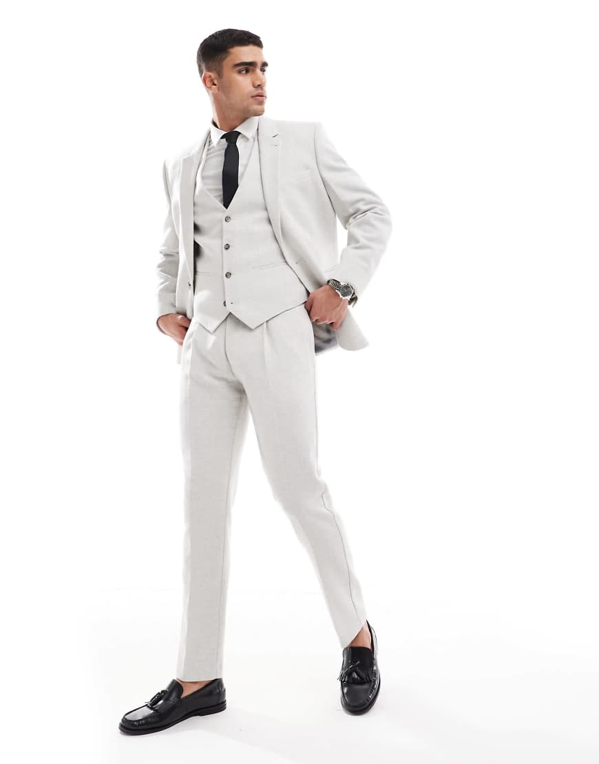 ASOS DESIGN - Schmal geschnittene Anzughose mit Wollanteil in Eisgrau mit Fischgrätmuster-Neutral ASOS DESIGN - Schmal geschnittene Anzughose mit Wollanteil in Eisgrau mit Fischgrätmuster-Neutral von ASOS DESIGN