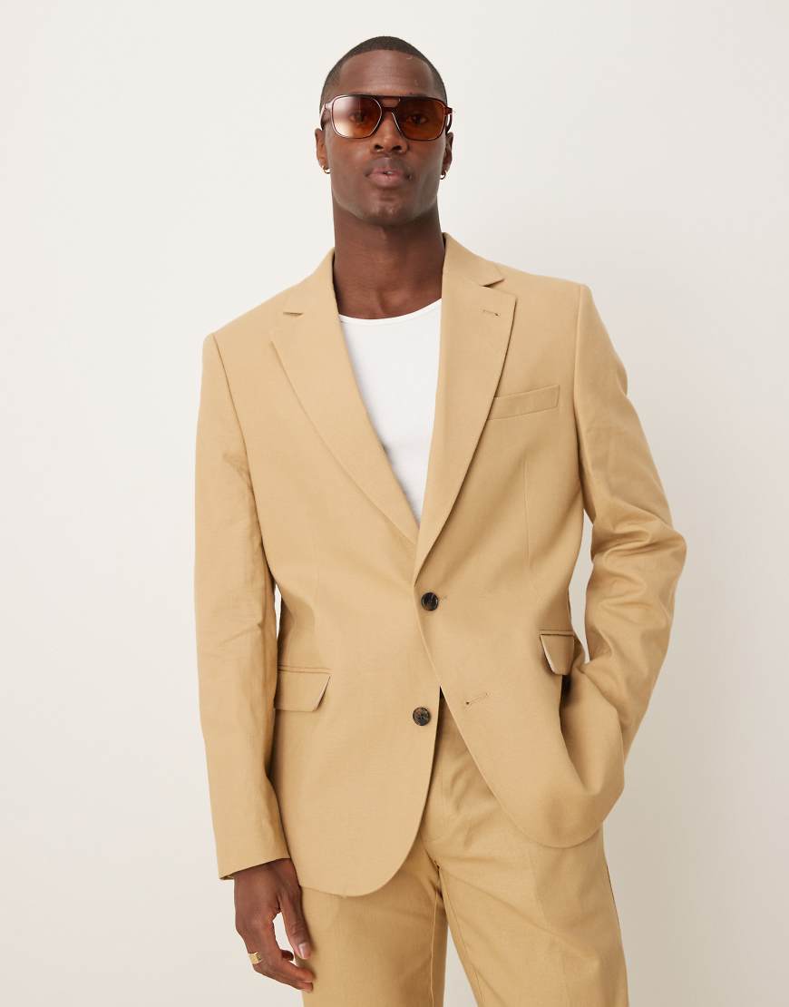 ASOS DESIGN - Schmal geschnittene Anzugjacke aus Leinenmix in Beige-Neutral von ASOS DESIGN