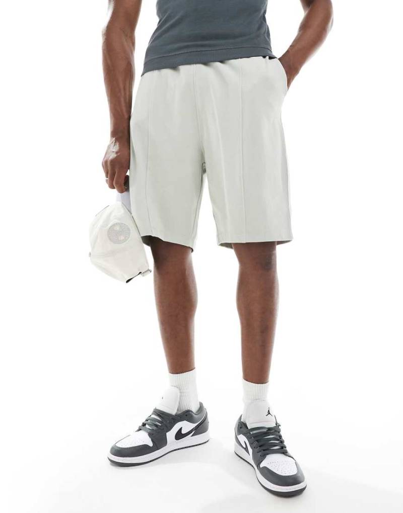 ASOS DESIGN - Schmal geschnittene Shorts aus Piqué in Grau von ASOS DESIGN