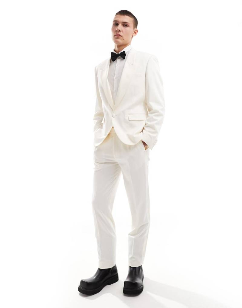 ASOS DESIGN - Schmal geschnittene Smoking-Anzughose in Creme-Weiß von ASOS DESIGN