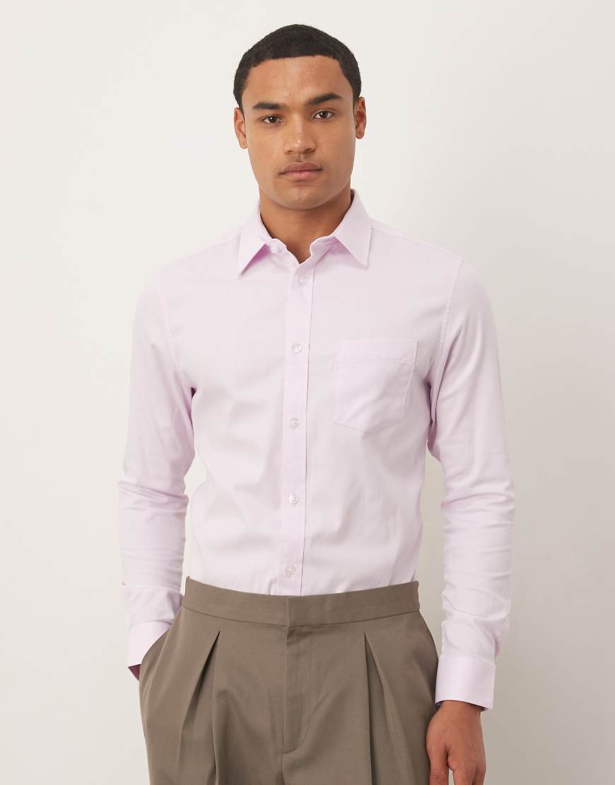 ASOS DESIGN - Schmal geschnittenes Hemd mit Fischgrätmuster in Rosa ASOS DESIGN - Schmal geschnittenes Hemd mit Fischgrätmuster in Rosa von ASOS DESIGN