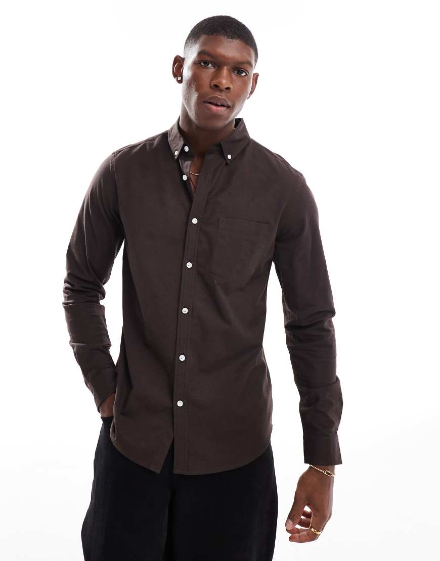 ASOS DESIGN - Schmal geschnittenes Oxford-Hemd in Braun mit Stretch von ASOS DESIGN