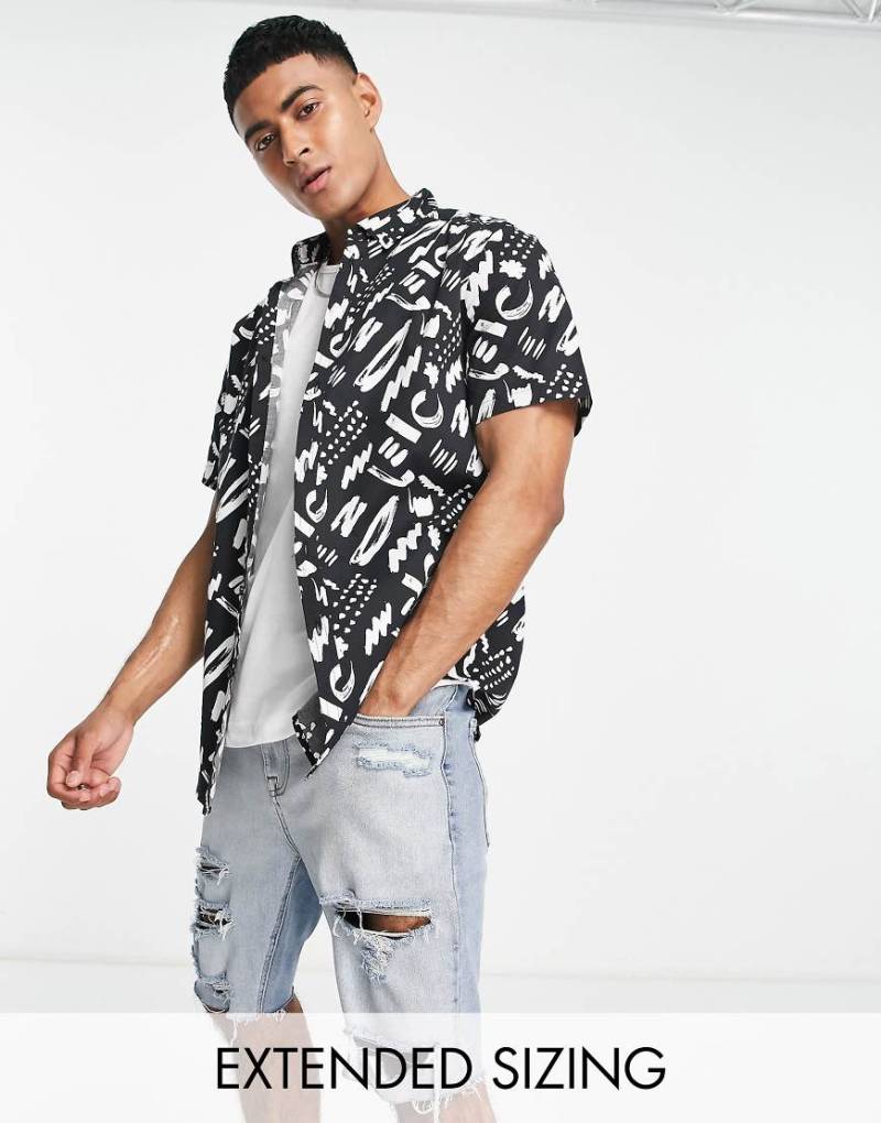 ASOS DESIGN - Schmal geschnittenes Stretch-Hemd in Schwarz mit abstraktem Print von ASOS DESIGN