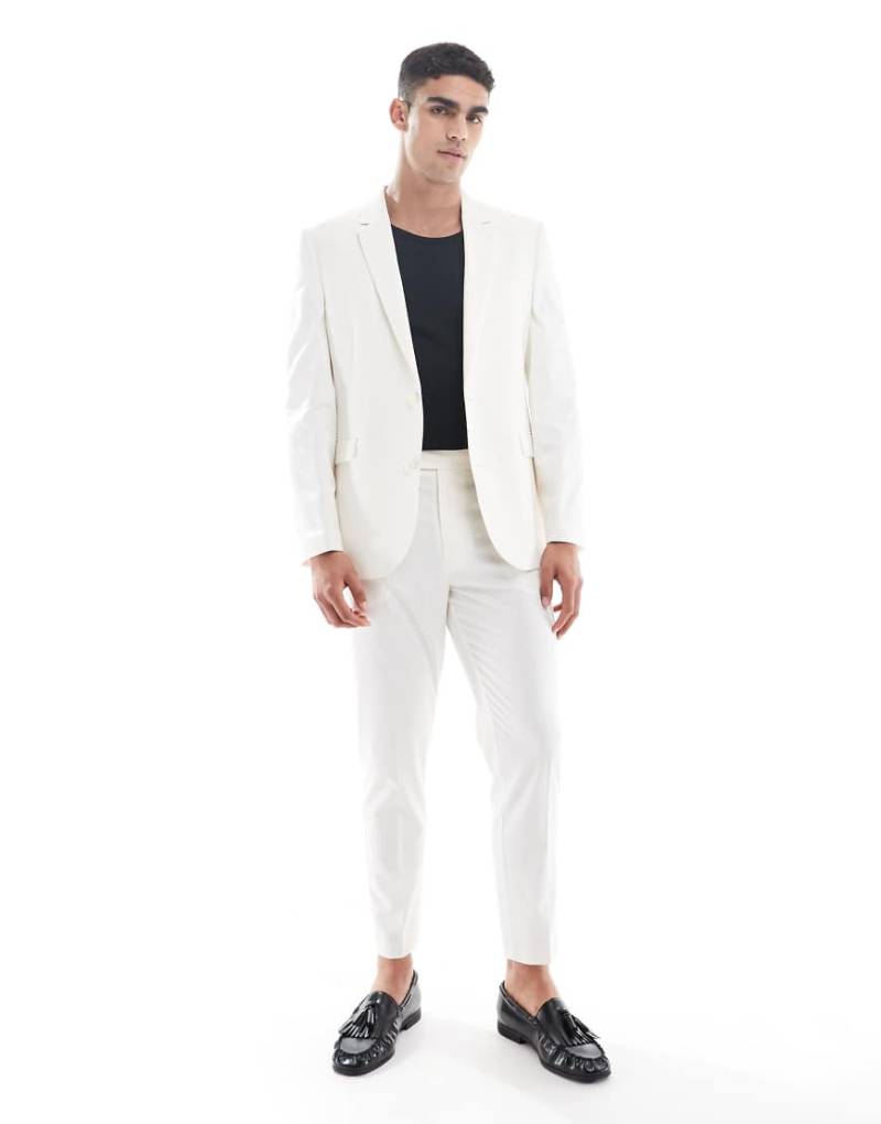 ASOS DESIGN - Schmal zulaufende Anzughose in Ecru-Neutral von ASOS DESIGN