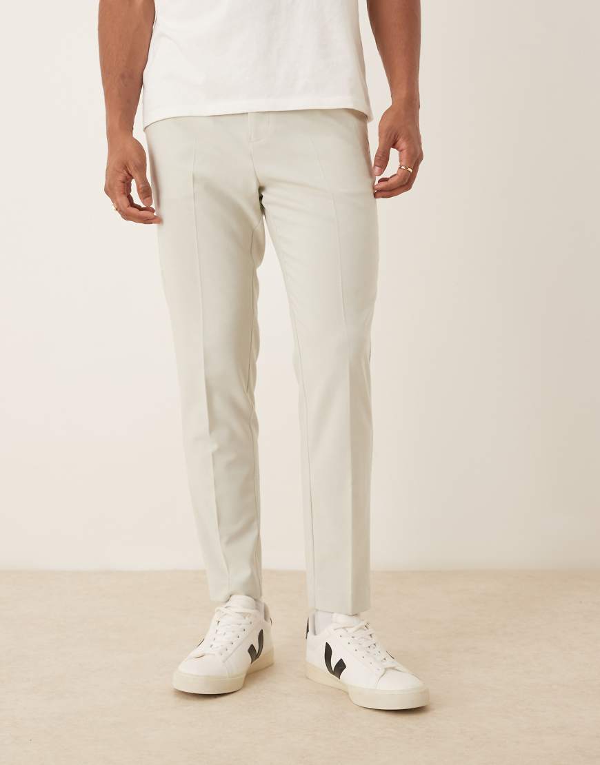 ASOS DESIGN - Schmal zulaufende Anzughose in Hellgrau von ASOS DESIGN