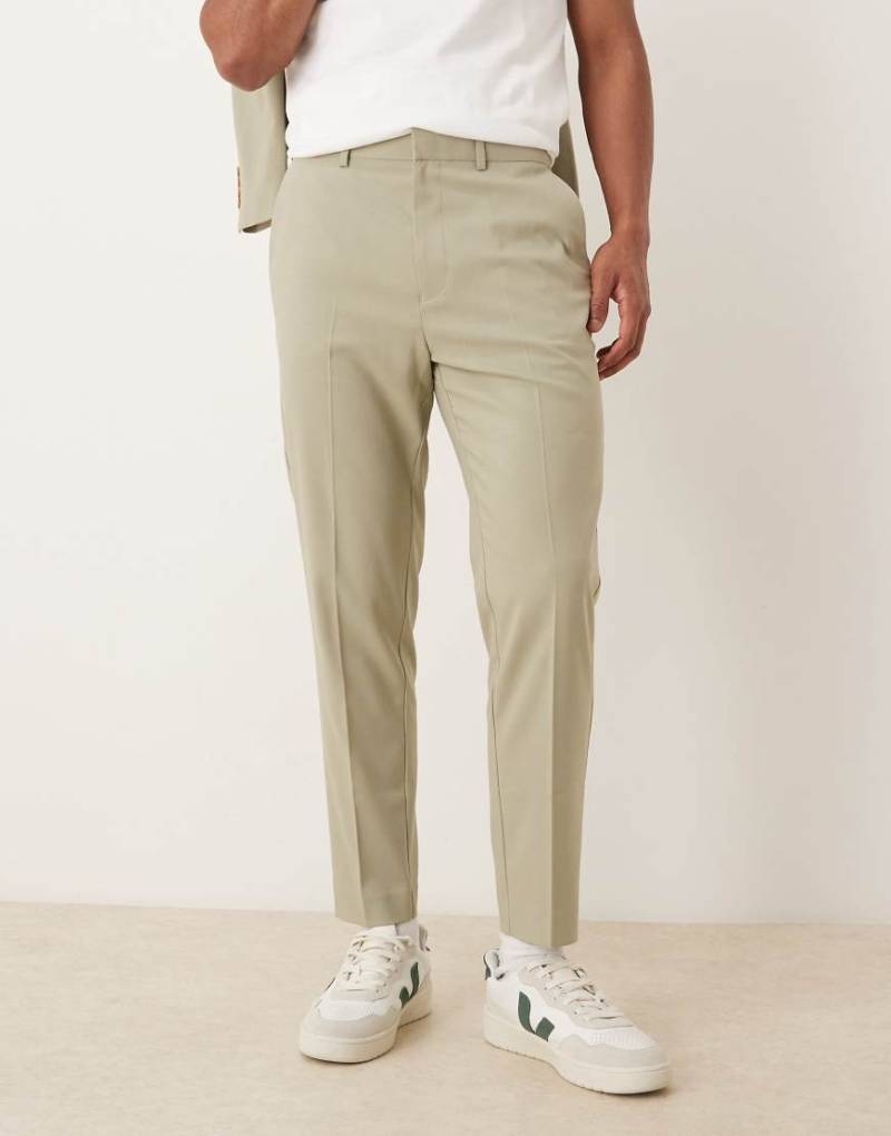 ASOS DESIGN - Schmal zulaufende Anzughose in Hellgrün von ASOS DESIGN