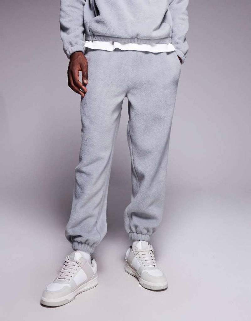 ASOS DESIGN - Schmal zulaufende Fleece-Jogginghose in Grau, Kombiteil von ASOS DESIGN