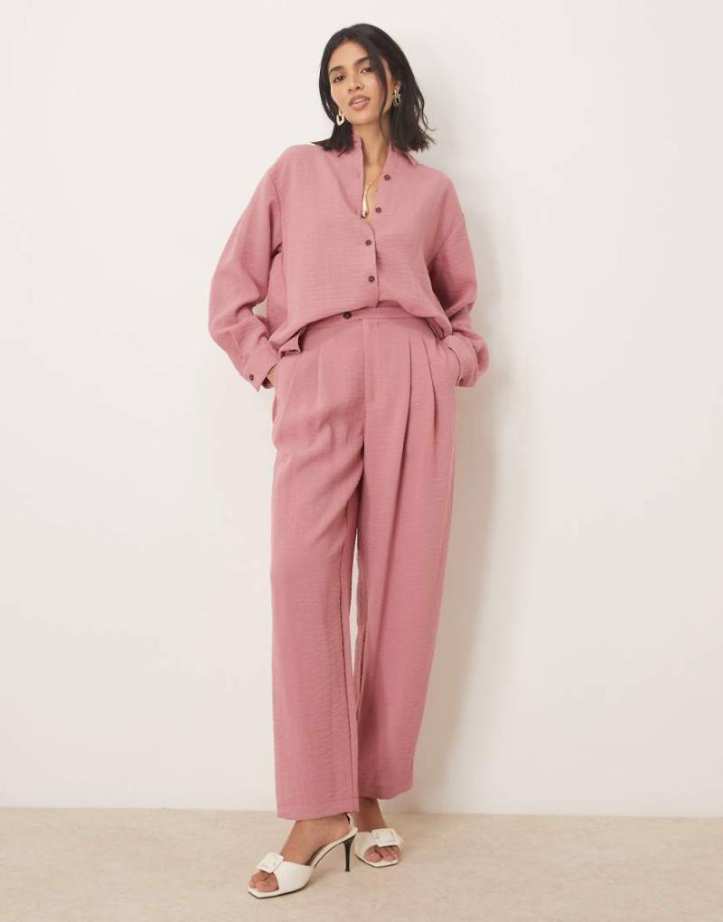 ASOS DESIGN - Schmal zulaufende Hose in Altrosa mit Lasche, Kombiteil von ASOS DESIGN