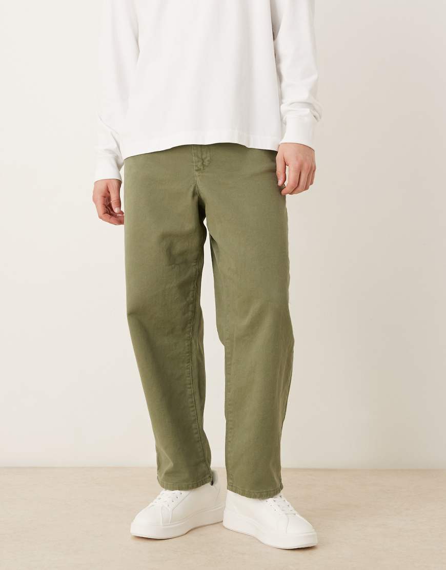 ASOS DESIGN - Schmal zulaufende Relaxed-Fit-Hose in Khaki-Grün von ASOS DESIGN
