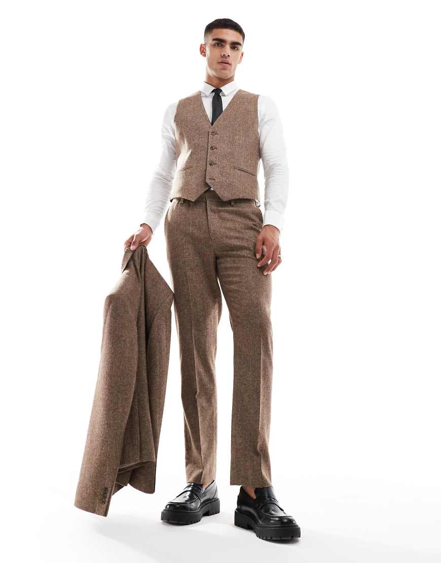 ASOS DESIGN - Schmale Anzughose aus Wollmix in Braun von ASOS DESIGN