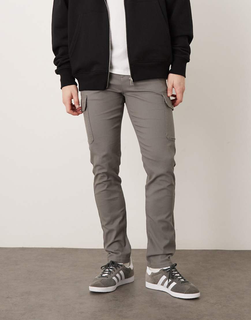 ASOS DESIGN - Schmale Cargohose in Anthrazit-Grau von ASOS DESIGN