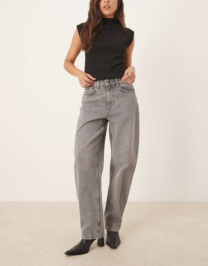 ASOS DESIGN - Schmale Jeans in Grau mit abgerundetem Beinschnitt von ASOS DESIGN