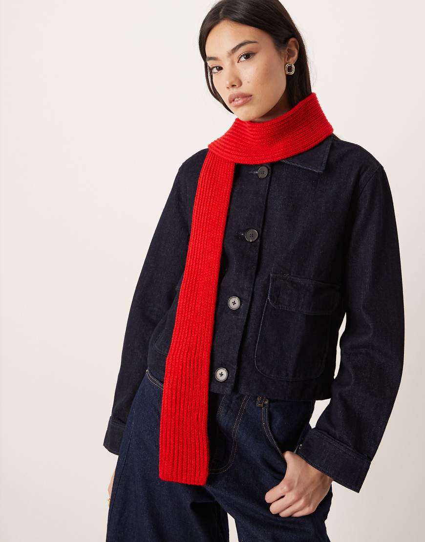 ASOS DESIGN - Schmaler Schal aus Grobstrick in leuchtendem Rot von ASOS DESIGN