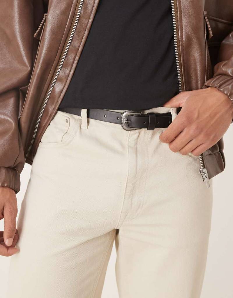 ASOS DESIGN - Schmaler Westerngürtel aus Kunstleder in Schwarz von ASOS DESIGN