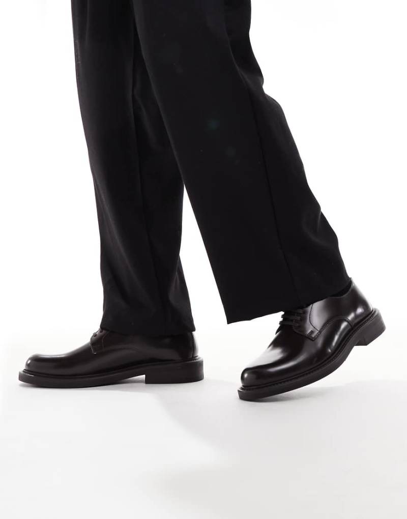 ASOS DESIGN - Schnürschuhe aus braunem Leder-Schwarz von ASOS DESIGN