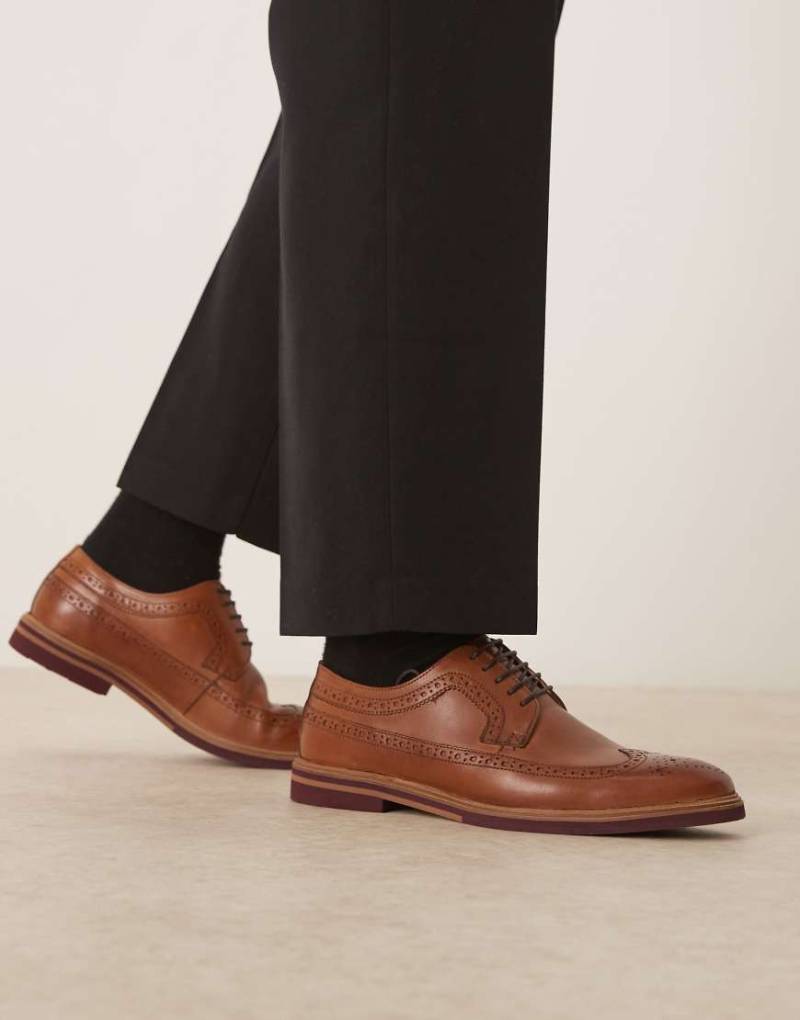 ASOS DESIGN - Schnürschuhe im Budapester-Stil aus Leder in Hellbraun von ASOS DESIGN