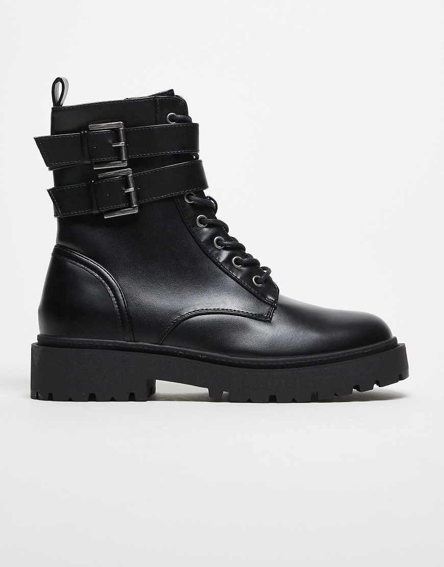 ASOS DESIGN - Schnürstiefel in Schwarz mit dicker Sohle und Riemen von ASOS DESIGN