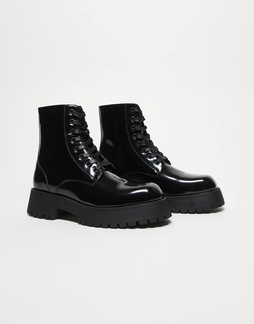 ASOS DESIGN - Schnürstiefel mit dicker Sohle in Schwarz von ASOS DESIGN