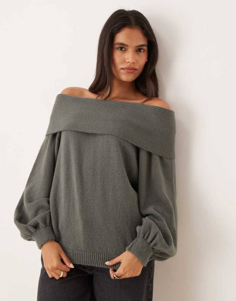 ASOS DESIGN - Schulterfreier Oversize-Pullover aus Strick in Grün mit Ballonärmeln-Blau von ASOS DESIGN