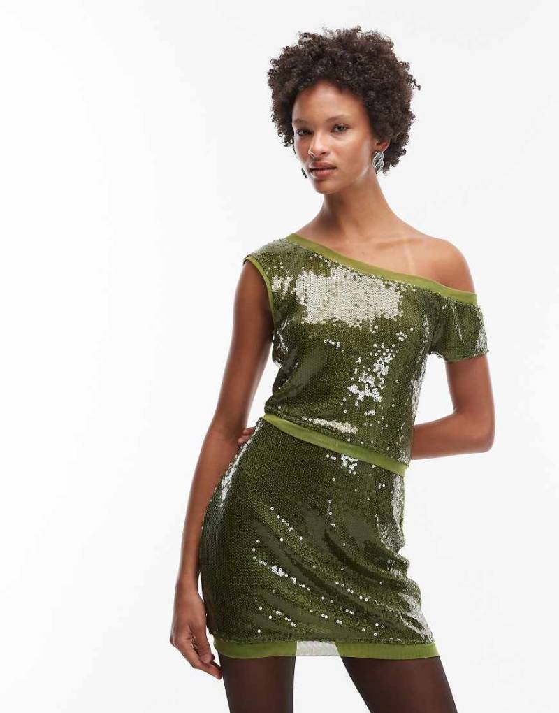 ASOS DESIGN - Schulterfreies Oberteil aus Netzstoff und Pailletten in Olivgrün, Kombiteil von ASOS DESIGN