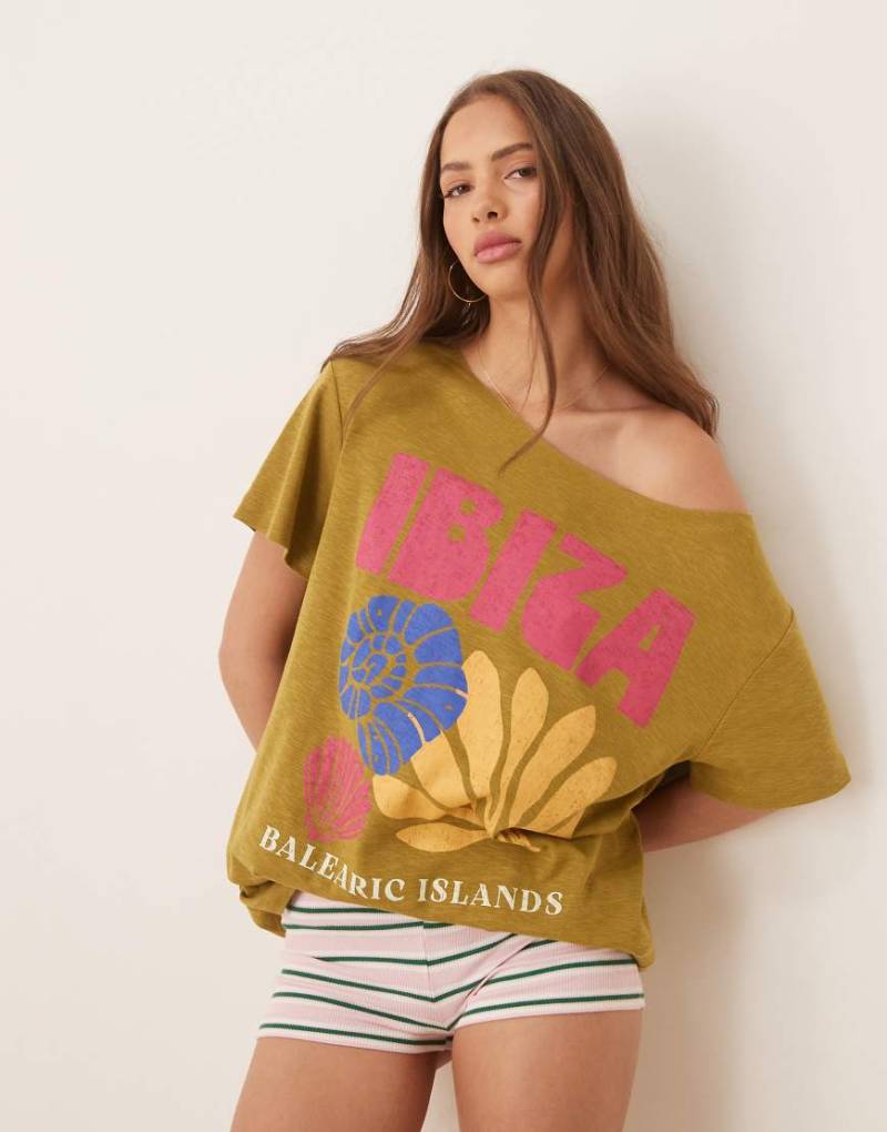 ASOS DESIGN - Schulterfreies T-Shirt in Grün mit Ibiza-Grafikprint von ASOS DESIGN