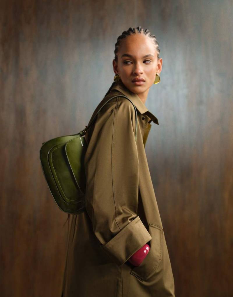 ASOS DESIGN - Schultertasche in Olivgrün mit Umschlagklappe und Farbverlauf von ASOS DESIGN