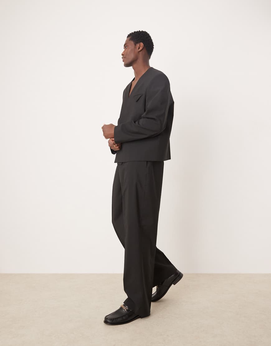 ASOS DESIGN - Schwarze Anzughose mit weitem Bein ASOS DESIGN - Schwarze Anzughose mit weitem Bein von ASOS DESIGN