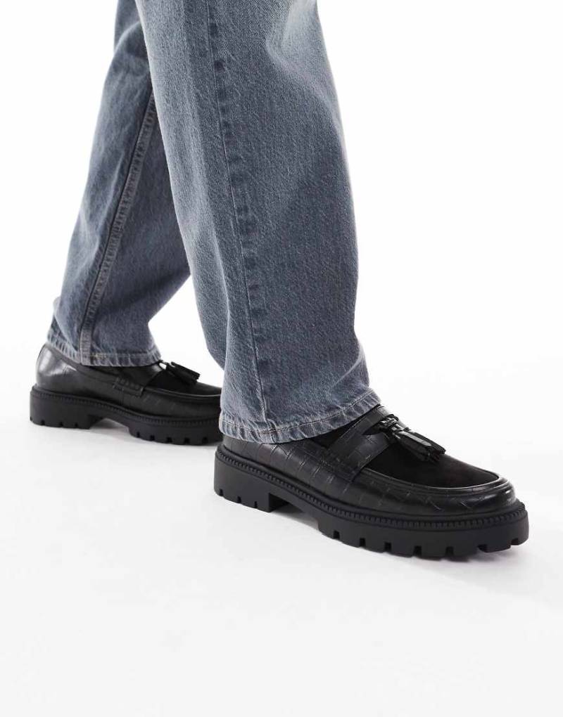 ASOS DESIGN - Schwarze Kroko-Loafer aus Kunstleder mit Quastenverzierung von ASOS DESIGN