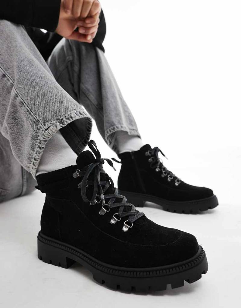 ASOS DESIGN - Schwarze Wanderstiefel zum Schnüren ASOS DESIGN - Schwarze Wanderstiefel zum Schnüren von ASOS DESIGN