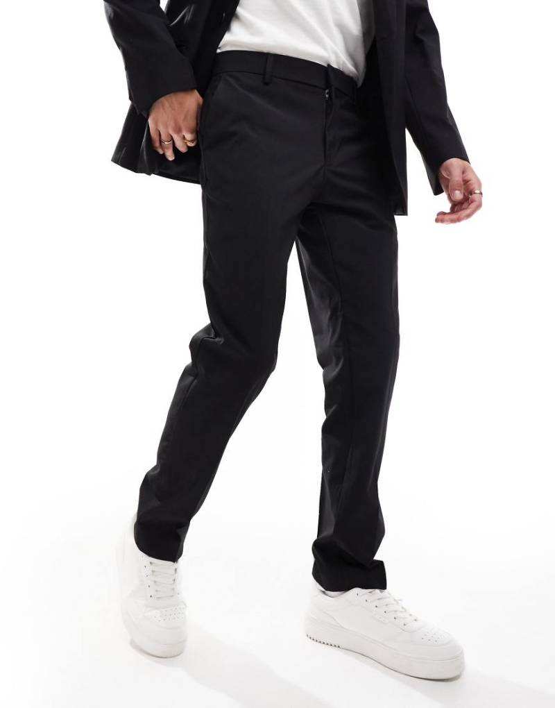 ASOS DESIGN - Schwarze schmal geschnittene Anzughose von ASOS DESIGN