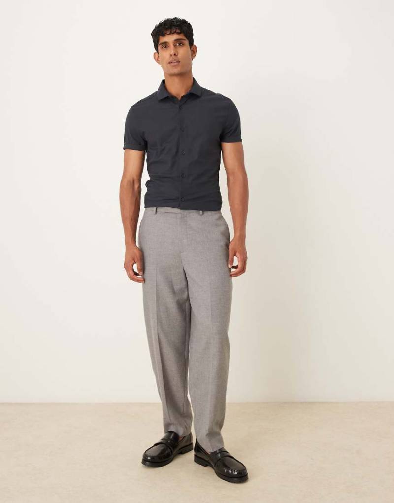 ASOS DESIGN - Schwarzes Oxford-Hemd mit engem Schnitt in normaler Passform von ASOS DESIGN