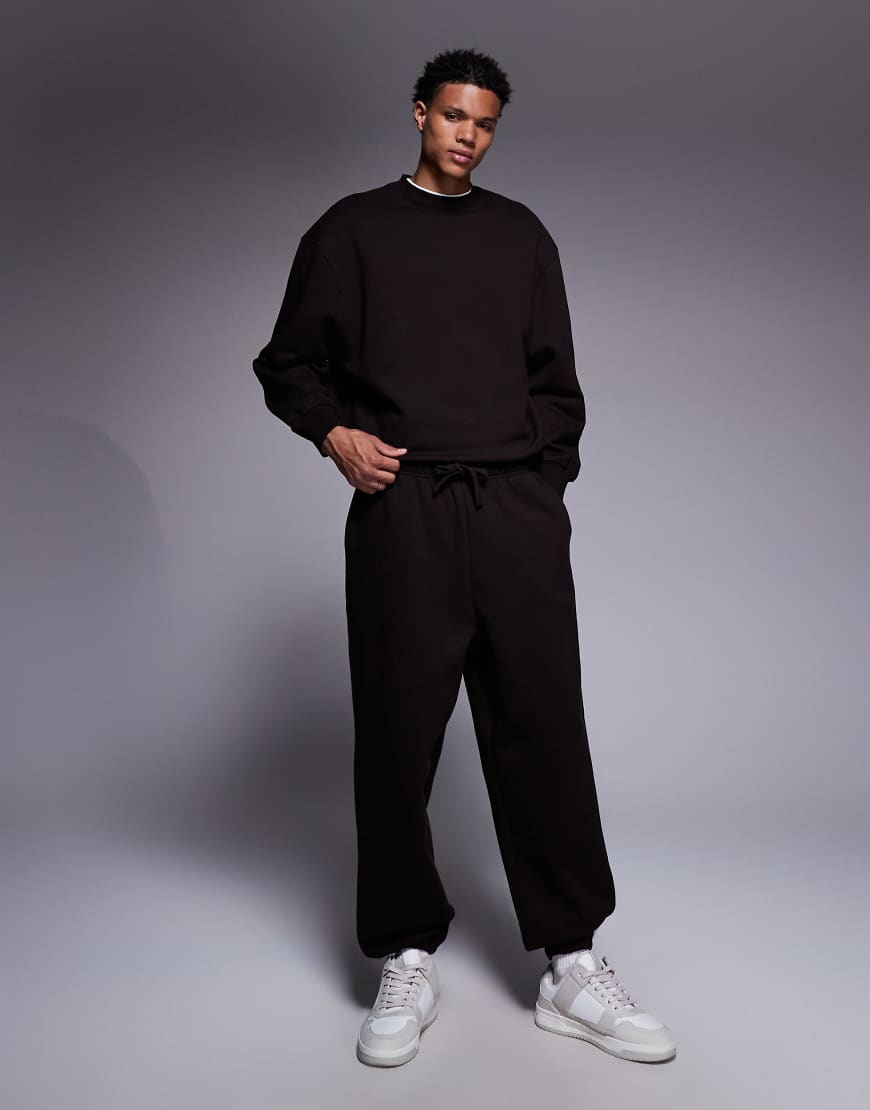 ASOS DESIGN - Schwere, hochwertige Oversize-Jogginghose in Braun, 400 g/m²-Brown von ASOS DESIGN