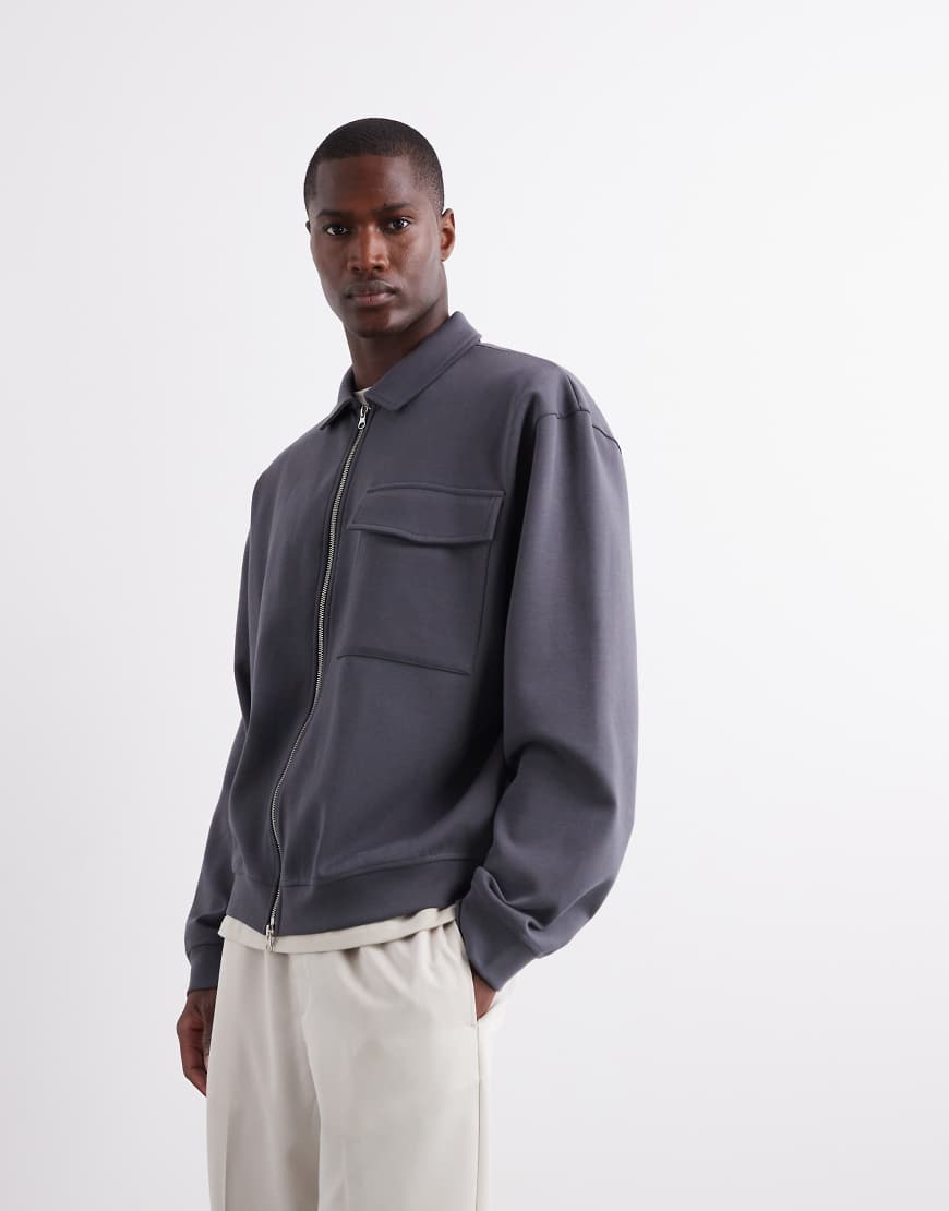 ASOS DESIGN - Schwere Oversize-Hemdjacke aus Jersey in Anthrazit mit Reißverschluss-Grau von ASOS DESIGN