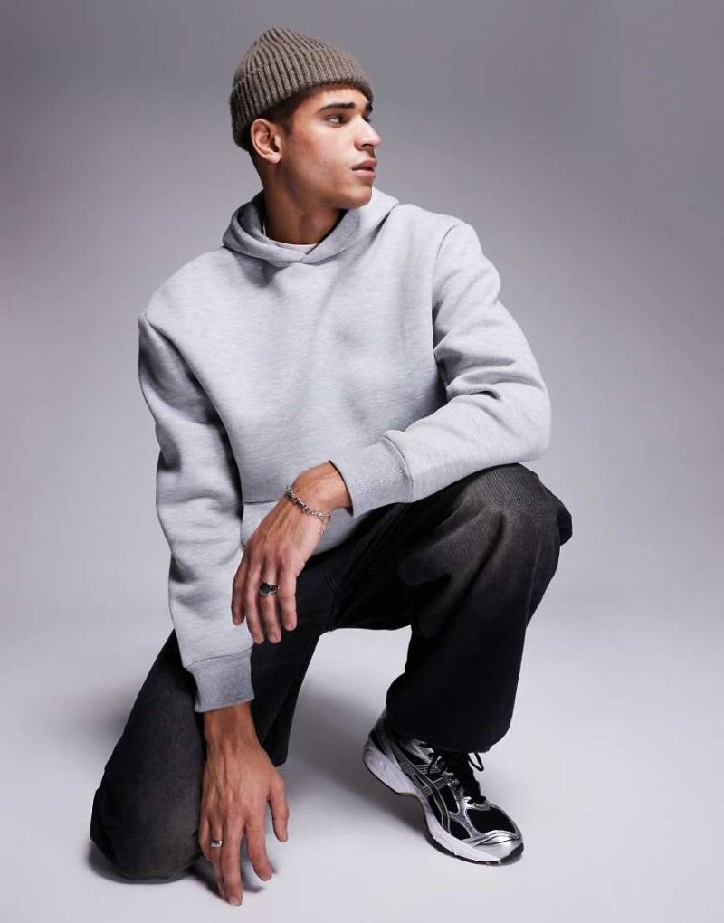 ASOS DESIGN - Schwerer Oversize-Kapuzenpullover in meliertem Grau aus Neopren-Material von ASOS DESIGN