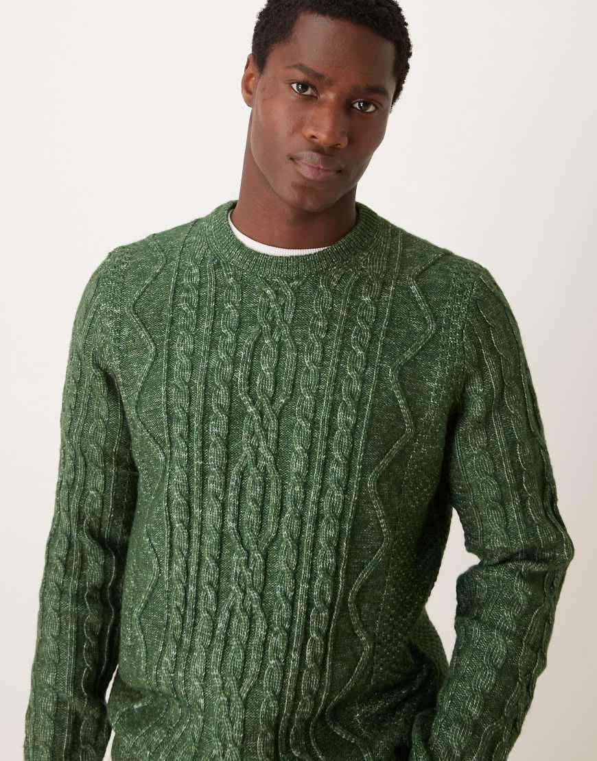 ASOS DESIGN - Schwerer Strickpullover in Dunkelgrün mit Zopfmuster und Rundhalsausschnitt ASOS DESIGN - Schwerer Strickpullover in Dunkelgrün mit Zopfmuster und Rundhalsausschnitt von ASOS DESIGN