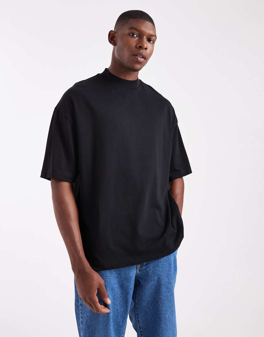 ASOS DESIGN - Schweres, hochgeschlossenes Oversize-T-Shirt in Schwarz von ASOS DESIGN