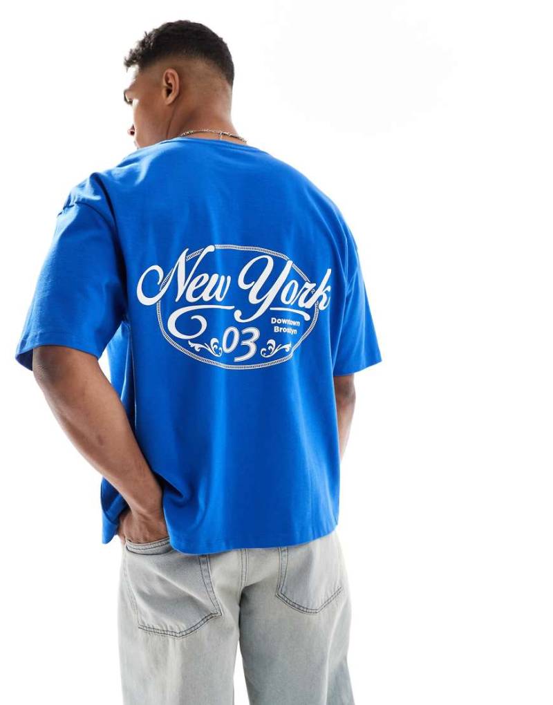 ASOS DESIGN - Schweres, kastiges Oversize-T-Shirt in Blau mit City-Rückenprint von ASOS DESIGN