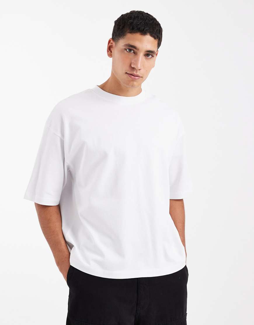 ASOS DESIGN - Schweres, kastiges Oversize-T-Shirt in Weiß von ASOS DESIGN