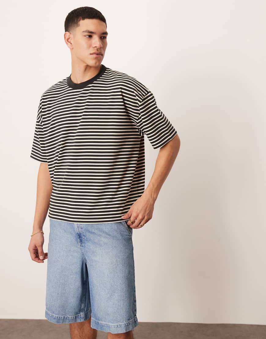ASOS DESIGN - Schweres, kastiges Oversize-T-Shirt mit Streifen in Schwarz und Weiß-Bunt von ASOS DESIGN