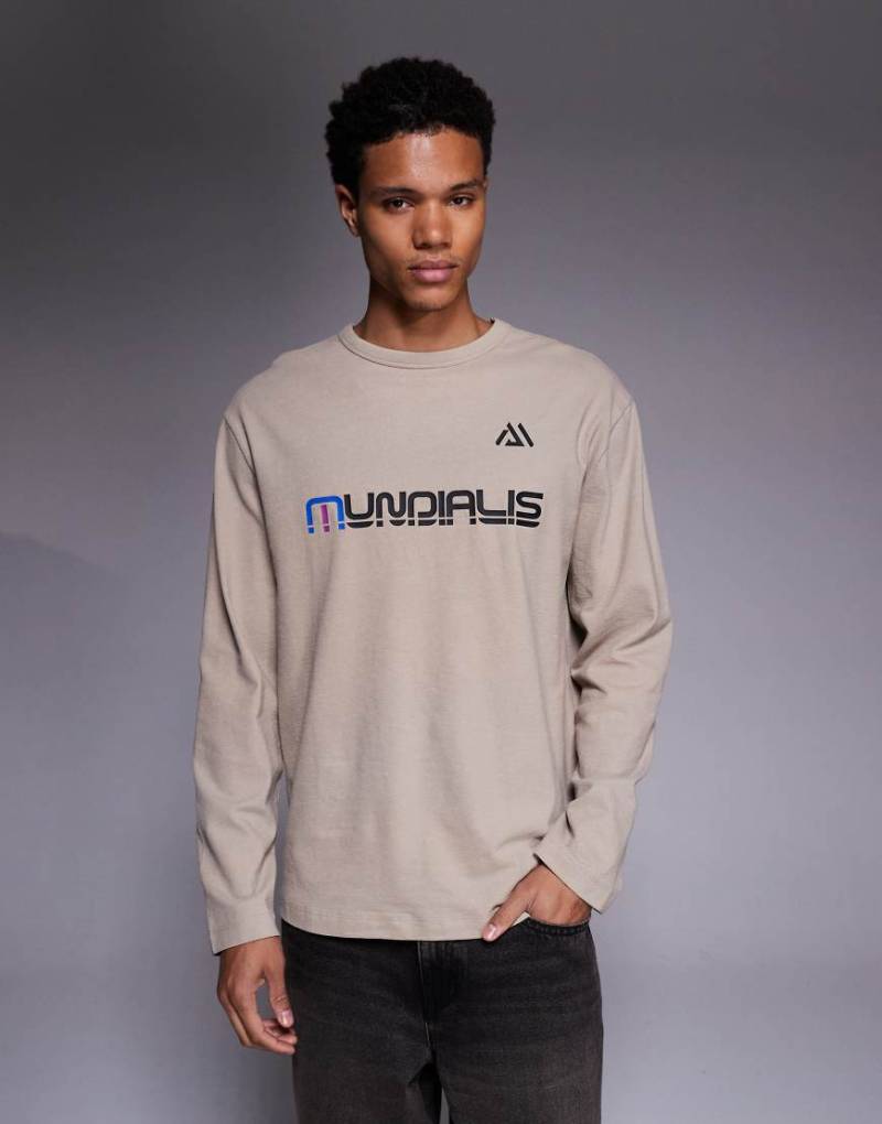 ASOS DESIGN - Schweres, langärmliges Relaxed-Fit-Shirt in strukturiertem Beige mit Sportgrafik-Schriftzug-Neutral von ASOS DESIGN