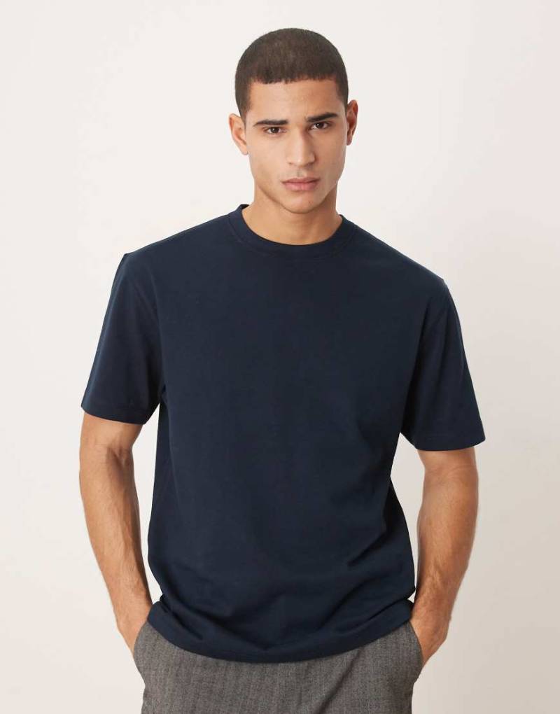 ASOS DESIGN - Schweres, weiches Relaxed-Fit-T-Shirt in Marineblau von ASOS DESIGN