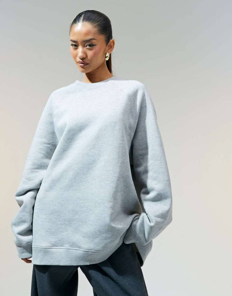 ASOS DESIGN - Schweres Oversize-Sweatshirt in meliertem Grau von ASOS DESIGN
