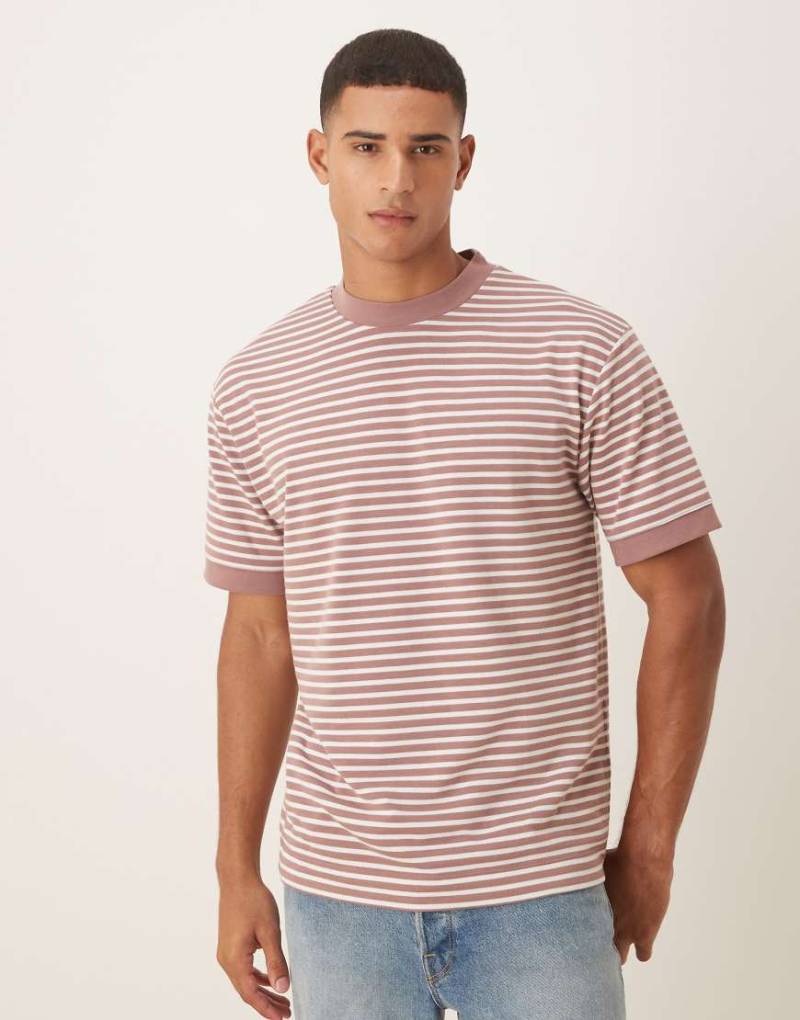 ASOS DESIGN -Schweres Oversize-T-Shirt mit überschnittenen Schultern und Streifen in Rosa und Grau-Bunt von ASOS DESIGN