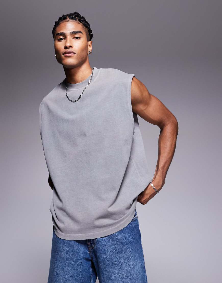 ASOS DESIGN - Oversize-Trägertop aus schwerem Stoff in grauer Acid-Waschung ASOS DESIGN - Oversize-Trägertop aus schwerem Stoff in grauer Acid-Waschung von ASOS DESIGN