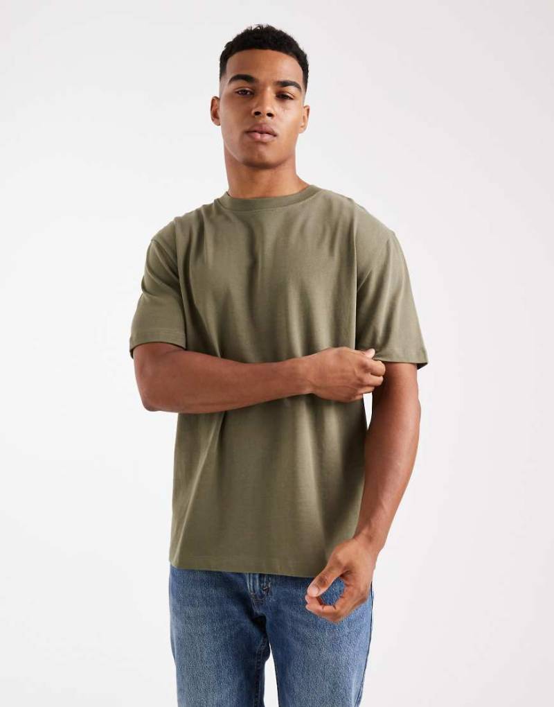 ASOS DESIGN - Schweres Relaxed Fit T-Shirt in Khaki-Grün von ASOS DESIGN