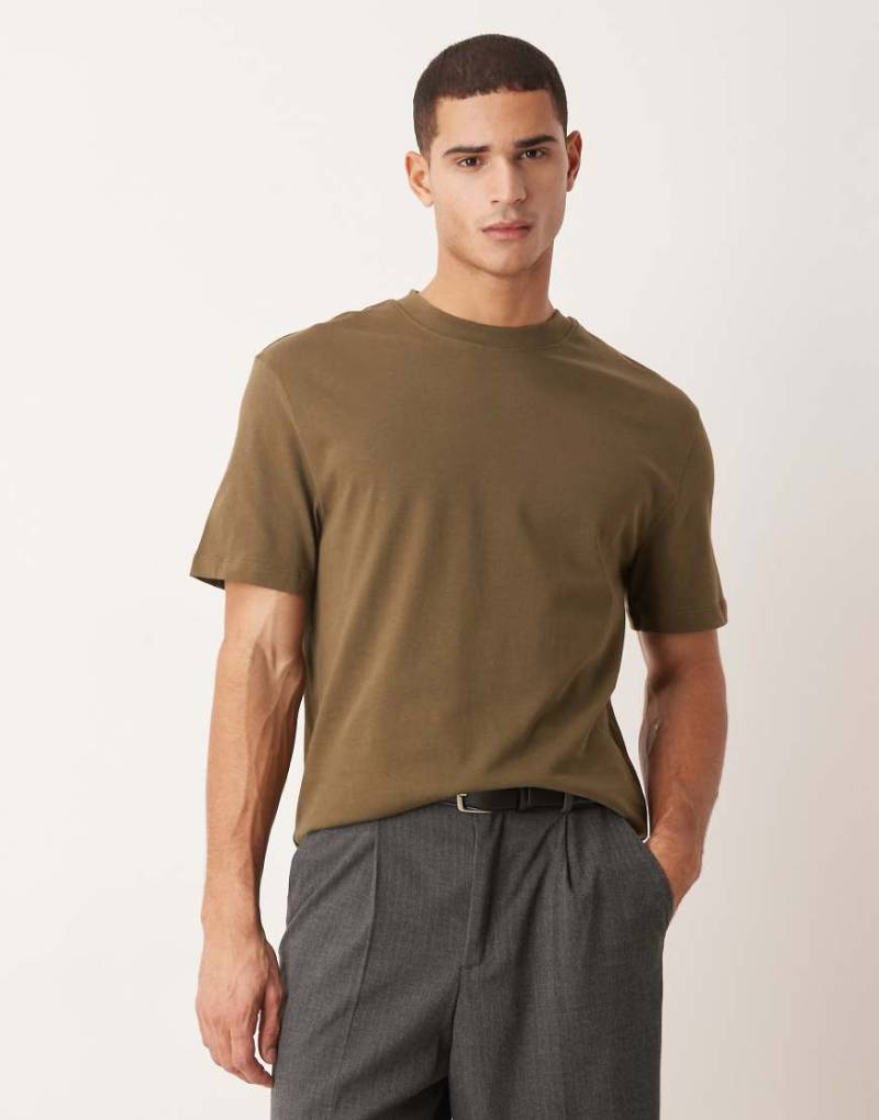 ASOS DESIGN - Schweres Relaxed Fit T-Shirt in Khaki-Grün von ASOS DESIGN