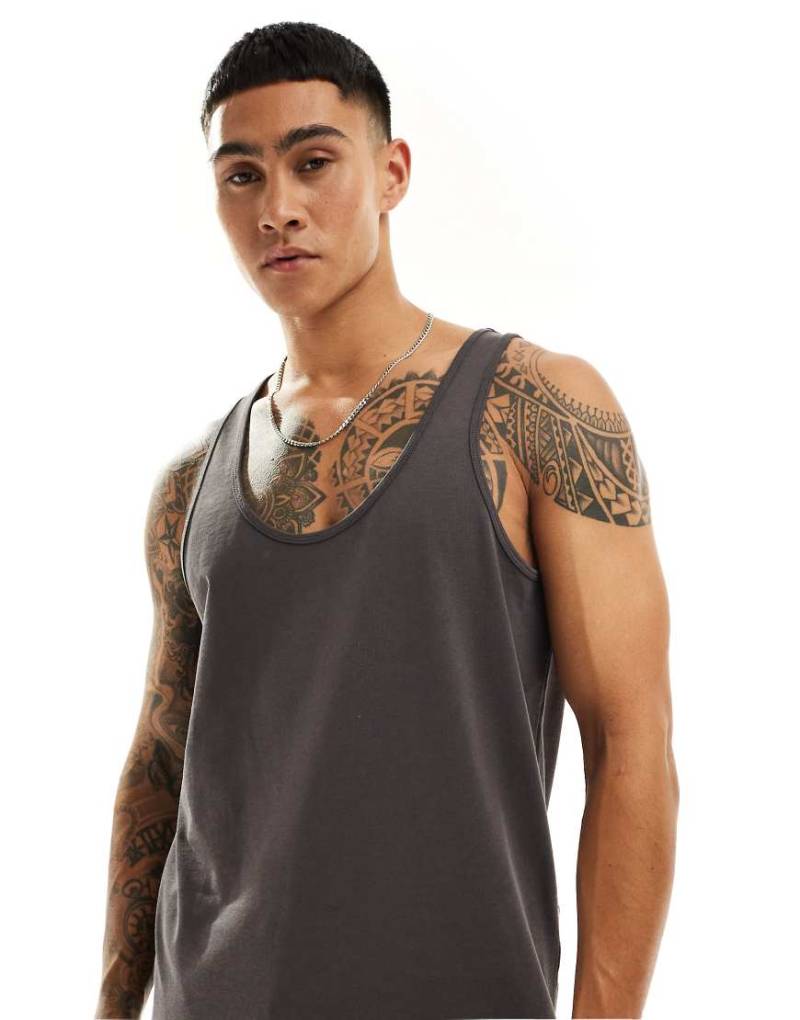 ASOS DESIGN - Schweres Trägertop in Anthrazit-Grau von ASOS DESIGN