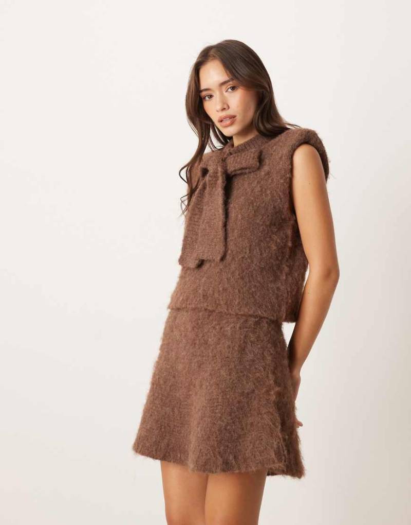 ASOS DESIGN - Schwingender A-Linien-Rock in Schokobraun, Kombiteil-Brown von ASOS DESIGN