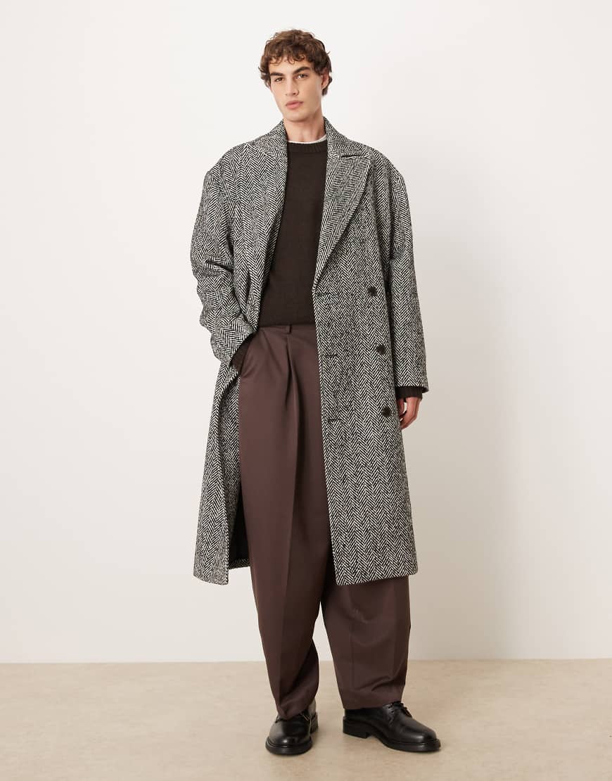 ASOS DESIGN - Sehr langer Oversize-Mantel in schwarzer Wolloptik mit Fischgrätmuster von ASOS DESIGN
